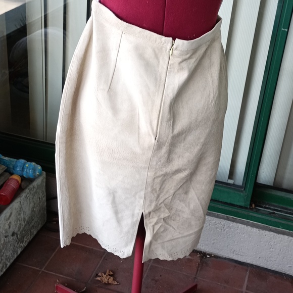 Size 10 Leather skirt - Picture 11 of 11